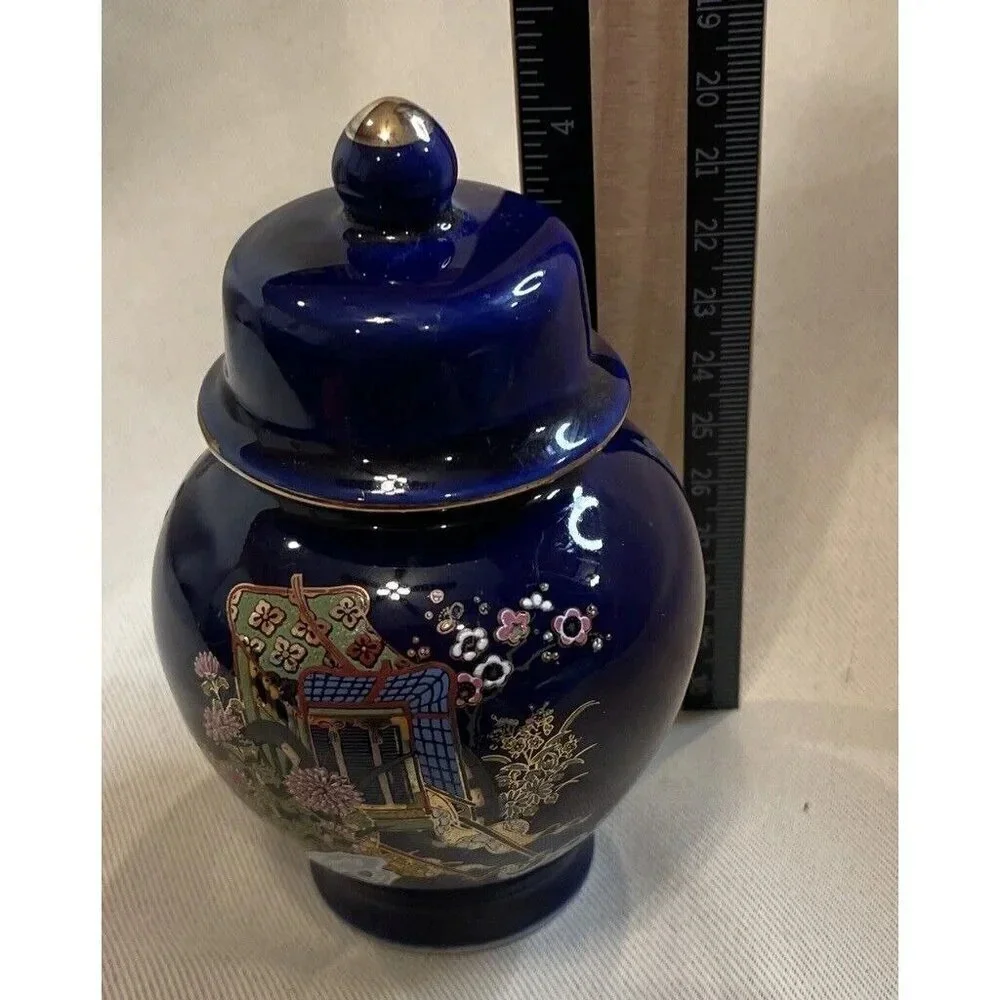 Japanese Porcelain Cobalt Blue Floral Design Lidded‎ Ginger Spice Jar Vintage 4”